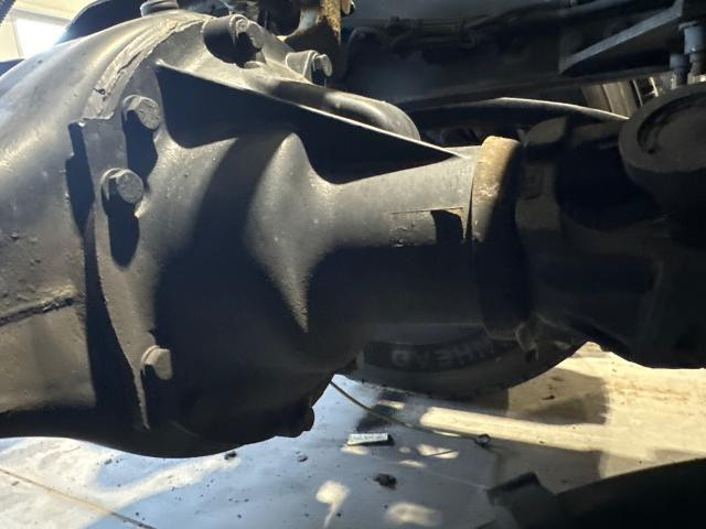 Meritor MR2014E Rear Differential/Carrier | Ratio: 3.25 | Cast# V2544