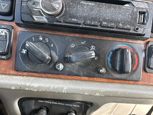 2009 Peterbilt 388 Heater & AC Temp Control