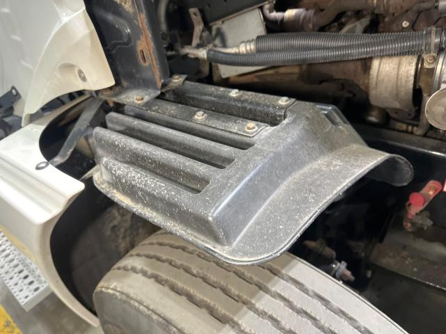 2009 Freightliner COLUMBIA 120 Right Inner Fender