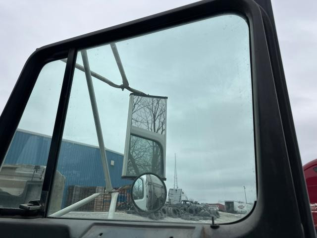 1994 International 4900 Right Door Glass