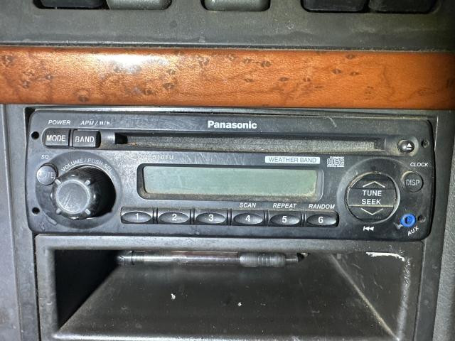 Volvo VNL A/V (Audio Video): Panasonic