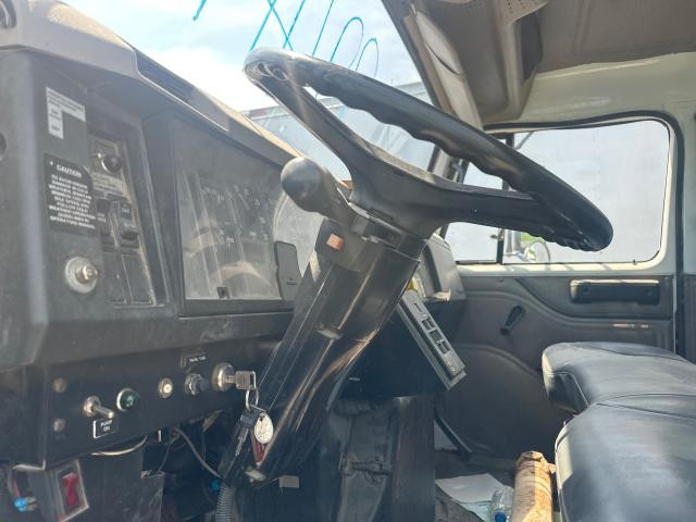 1999 International 4700 Steering Column | Tilt: No | Telescope: No