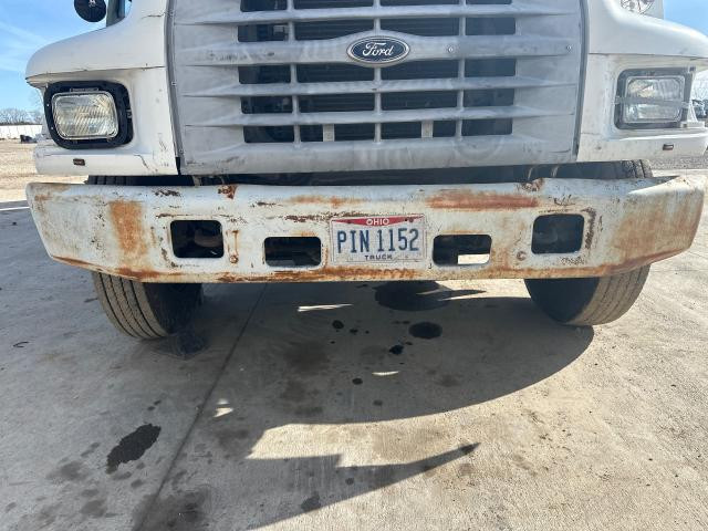 1995 Ford F800 Bumper