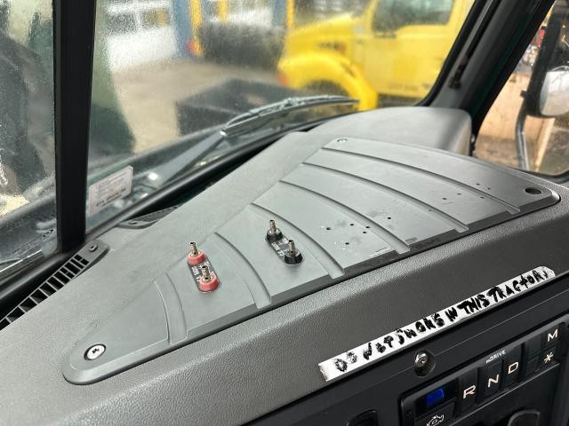 Mack CXU Dash Panel: Fuse Cover