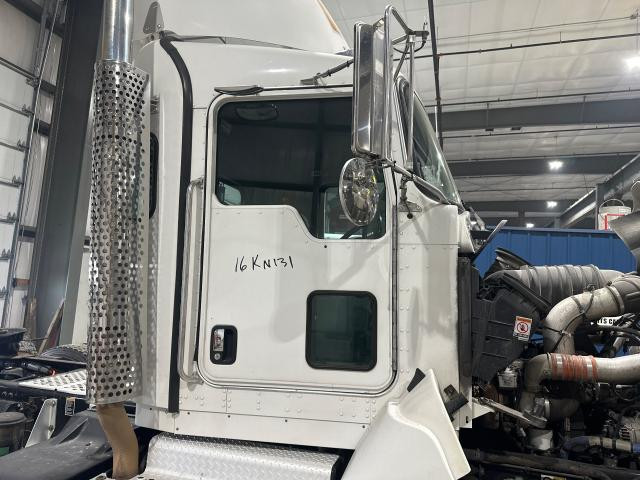 2016 Kenworth T440 Right Door