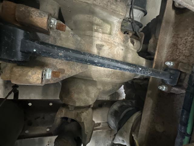 1998 Meritor RD20145 Axle Housing (Front / Rear)