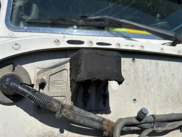 2009 Peterbilt 388 Right Hood Rest: Rh Side Hood Rest