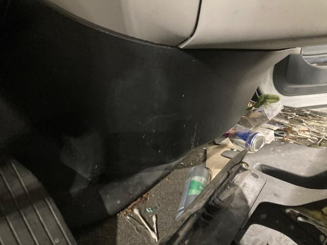 Peterbilt 579 Dash Panel: Kick