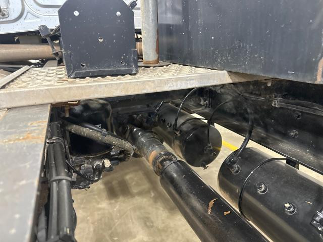 2011 Western Star Trucks 4900EX 18-inch Deckplate