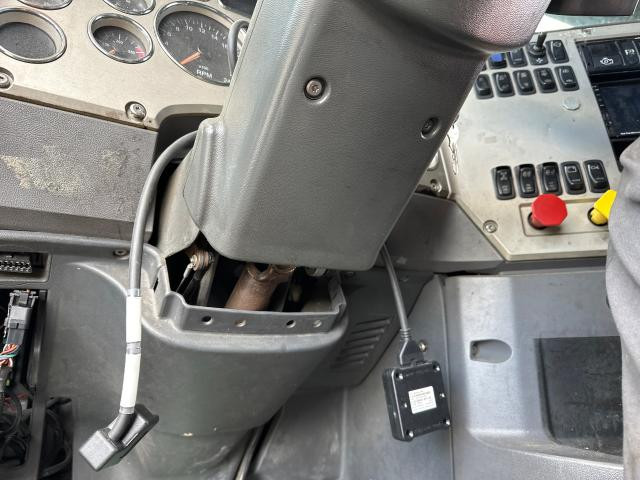 2016 Mack CXU Steering Column | Tilt: No | Telescope: No
