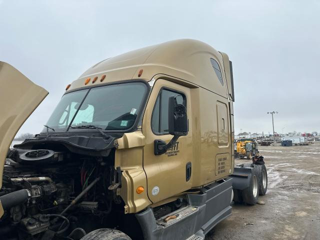 For Parts Cab Assembly, 2014 Freightliner CASCADIA : High Roof