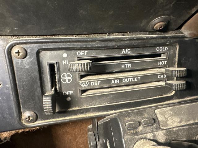 1986 International 9300 Heater & AC Temp Control: 4 Slides,