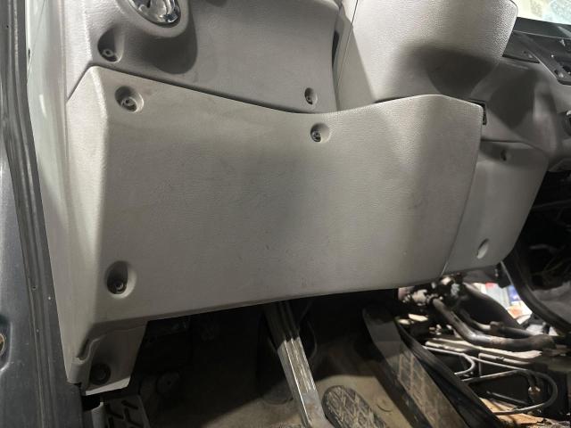 Ford L8501 Dash Panel: Column Cover
