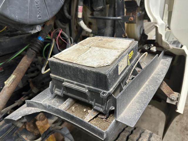 1998 Ford A9522 Left Fuse Box