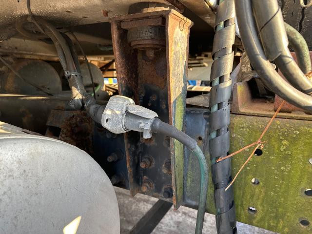 1997 Ford L9522 Left Cab Suspension