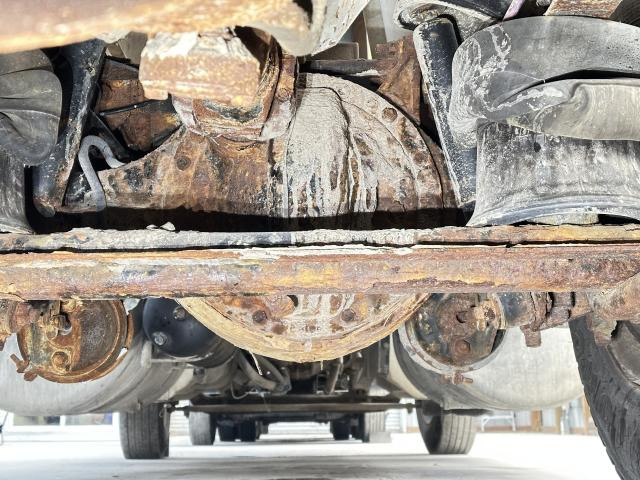 1999 Eaton DS404 Axle Housing (Front / Rear)