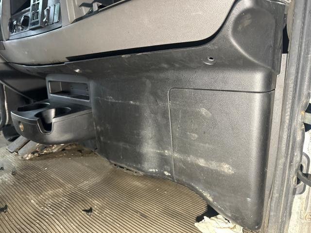 Peterbilt 337 Dash Panel: Kick
