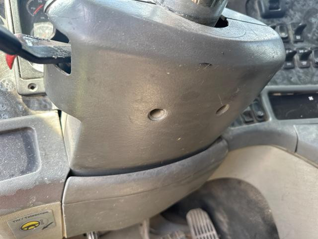 Freightliner COLUMBIA 120 Dash Panel: Column Cover