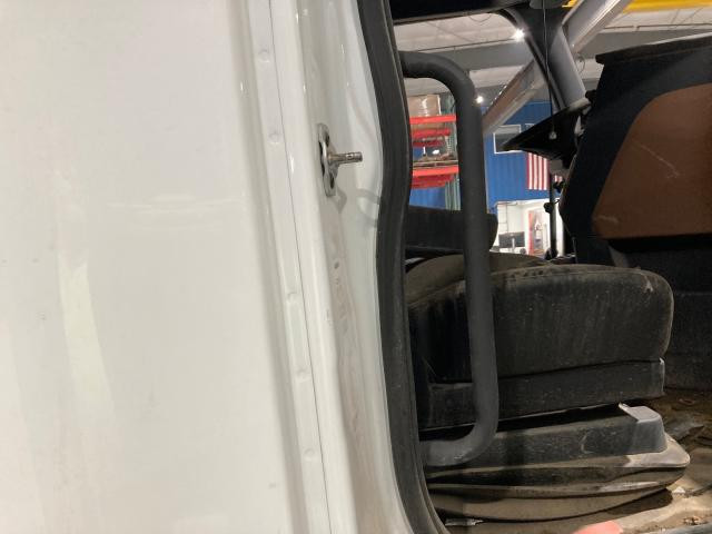 2020 Freightliner CASCADIA 19-inch Grab Handle
