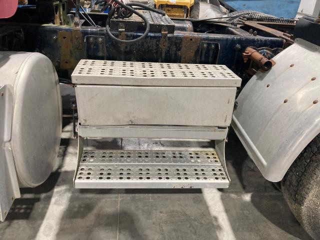 1989 Freightliner FLD120 Aluminum Battery Box | Length: 25.00 | Width: 32.0