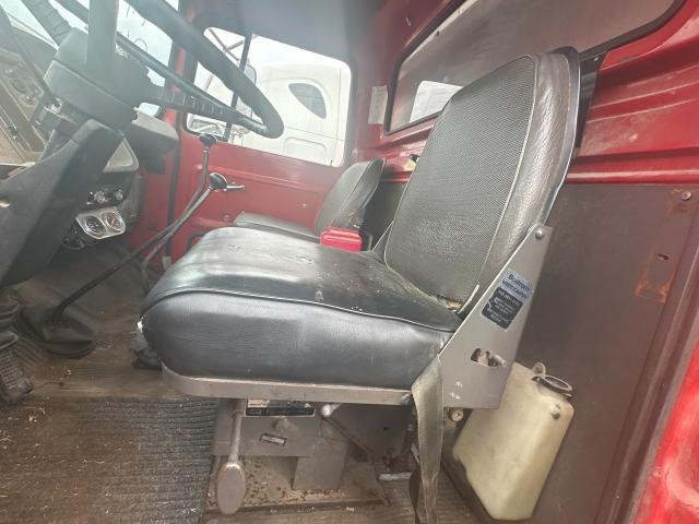 1974 Ford LT900 Seat, Mechanical Suspension