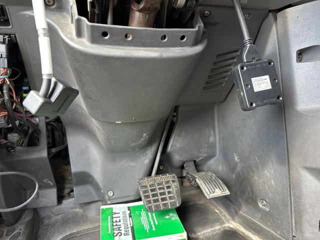 Mack CXU Dash Panel: Kick