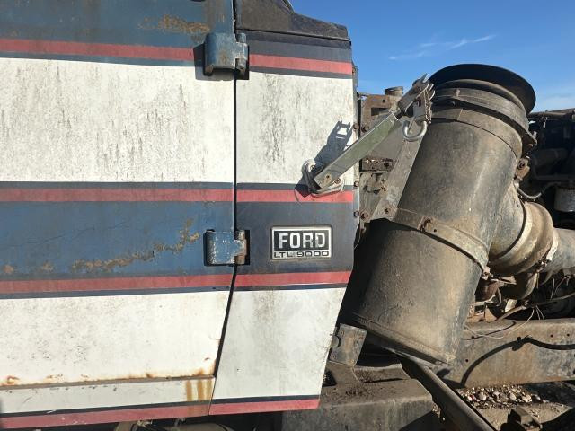 1983 Ford LTL9000 White Right Cab Cowl: Does Not Include Hood Latch
