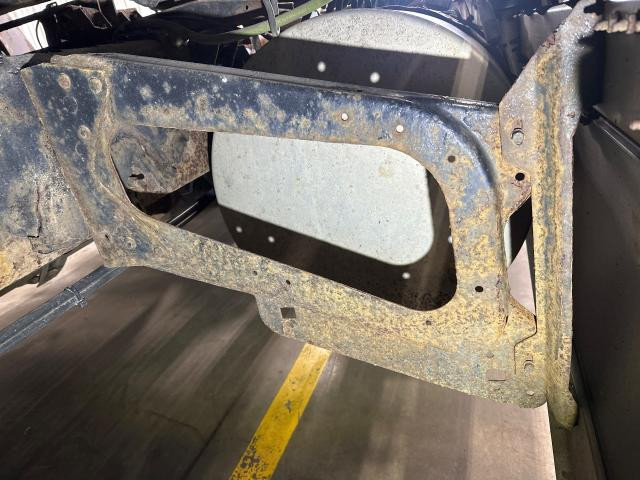 2007 Volvo VNL Left Bracket, Chassis Fairing