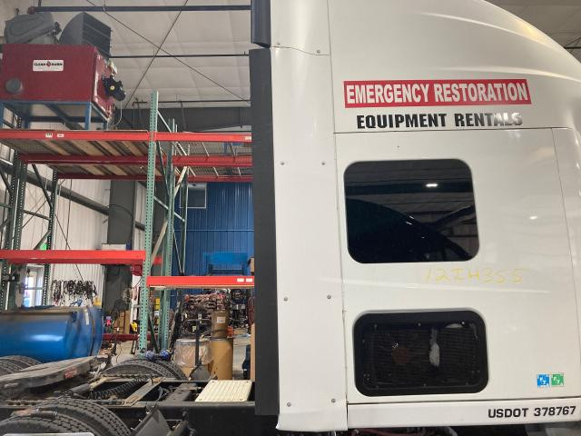 International PROSTAR White Right Lower Fairing/Cab Extender