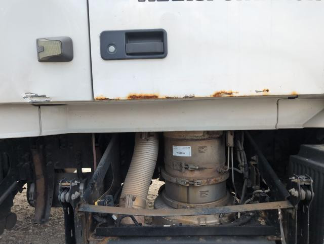 2013 Volvo VNL Right Cab, Exterior Cab Panel