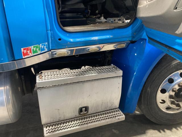 2019 Peterbilt 579 Right Lighting, Exterior