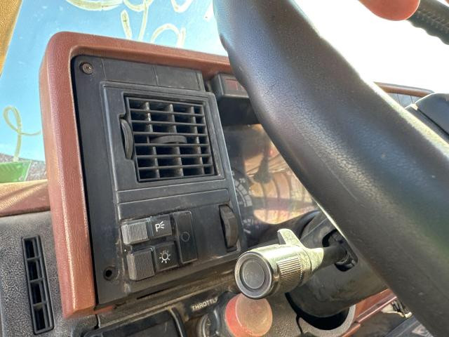 Gmc TOPKICK Dash Panel: Headlight Switch