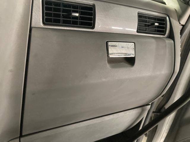 Kenworth T680 Dash Panel: Glove Box