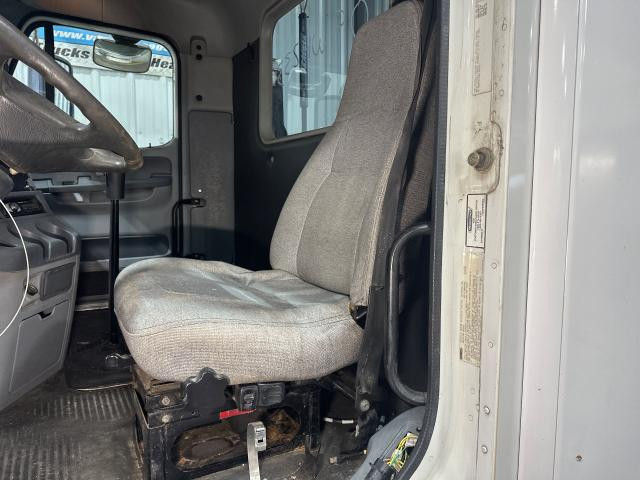 2009 Freightliner COLUMBIA 120 Left Seat, Air Ride