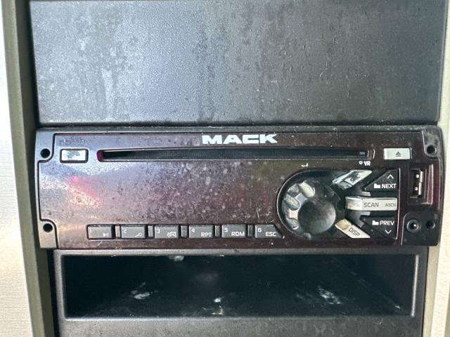 Mack CXU A/V (Audio Video)