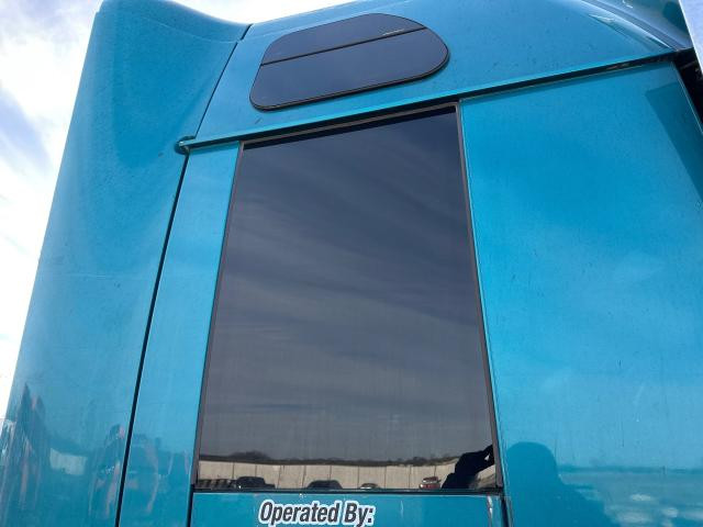 2005 Western Star Trucks 4900 Right Window
