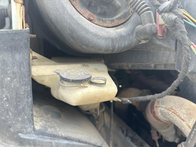 2004 Ford F650 Right Windshield Washer Reservoir