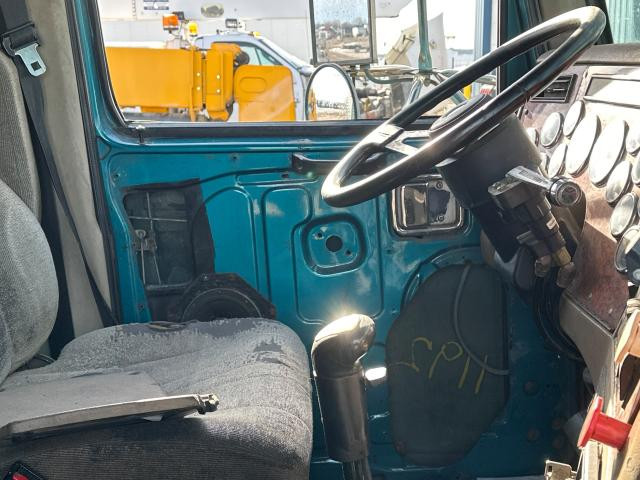 2005 Western Star Trucks 4900 Left Door Window Regulator, Front