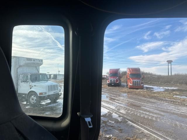 1999 Gmc T6500 Left Seat Belt Assembly