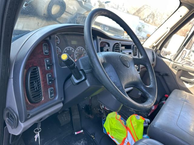 2012 Freightliner M2 106 Steering Column | Tilt: No | Telescope: No