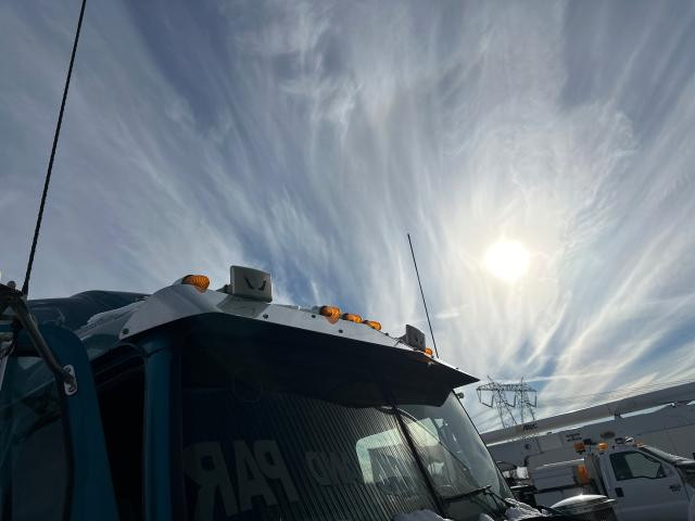 2005 Western Star Trucks 4900 Sun Visor (Exterior)