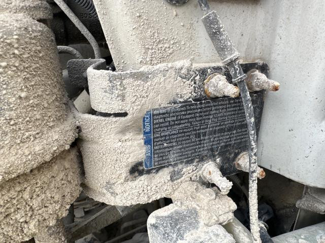 2004 Gmc C5500 Left Steering Reservoir Bracket, Mounts To Cab