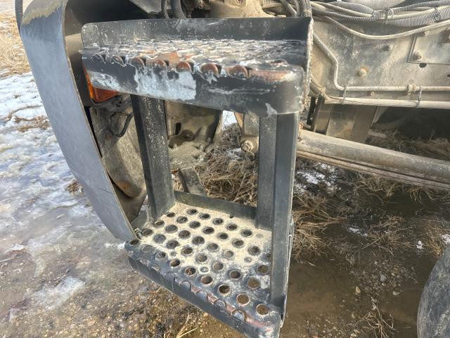 1999 Gmc T6500 14-inch Step