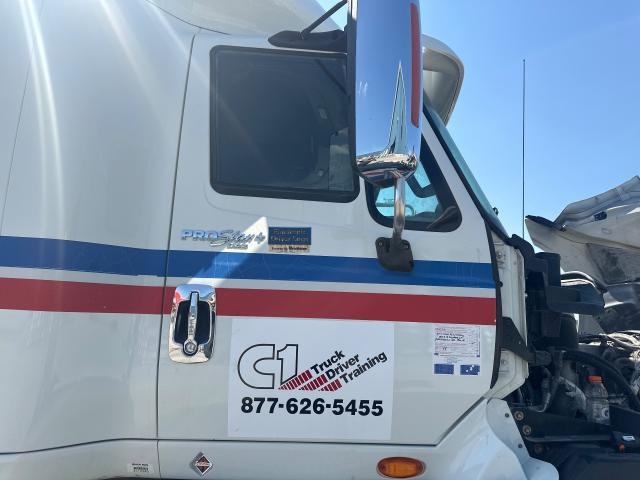 2013 International PROSTAR Right Door