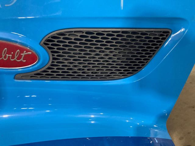 2019 Peterbilt 579 Left Hood Side Vent