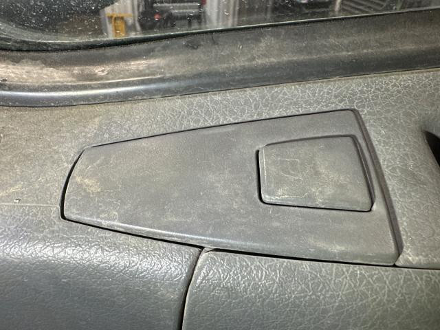 2007 Volvo VNL Right Door Electrical Switch: P/N 20752919