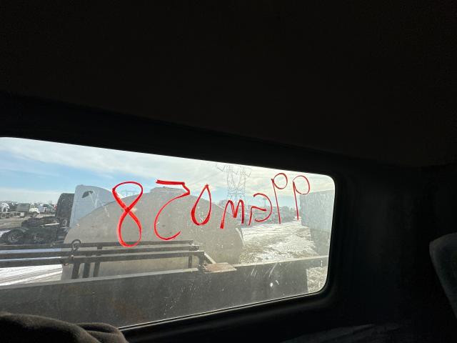 1999 Gmc T6500 Back Glass