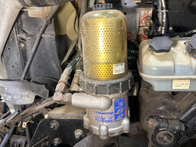 2009 Mercedes MBE4000 Fuel Filter Assembly: P/N 382