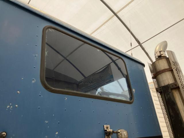 1990 International 9300 Back Glass