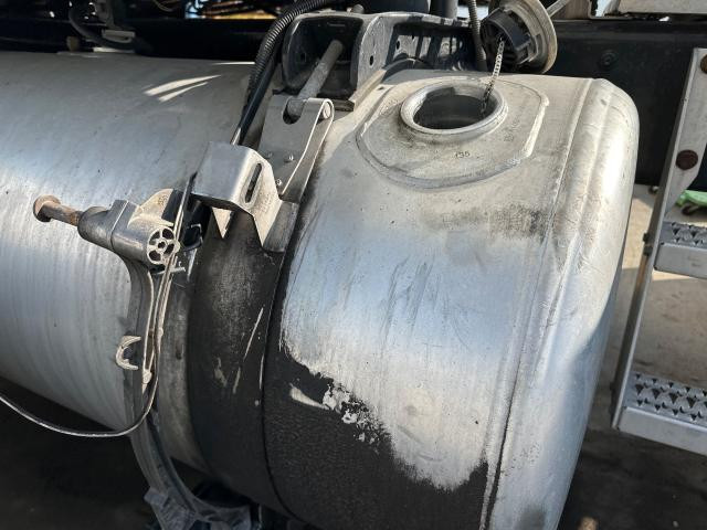 2022 Peterbilt 579 Fuel Tank Strap | Tank Dia: 25" | Strap Width: 4.0
